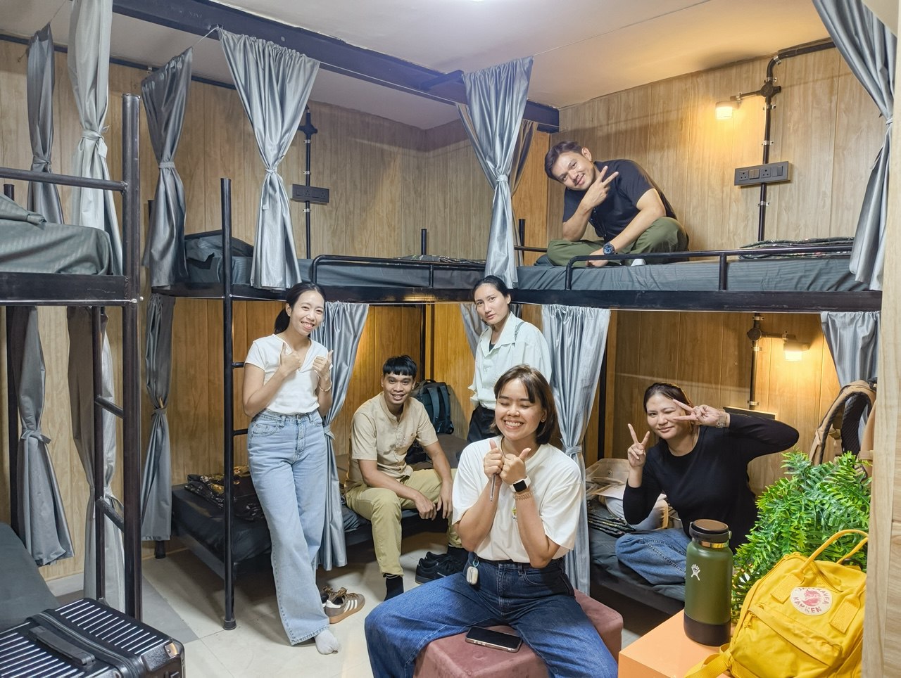 Happy guests at Ghumakkads